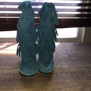 Turquoise 3 layer fringe Minnetonka boots